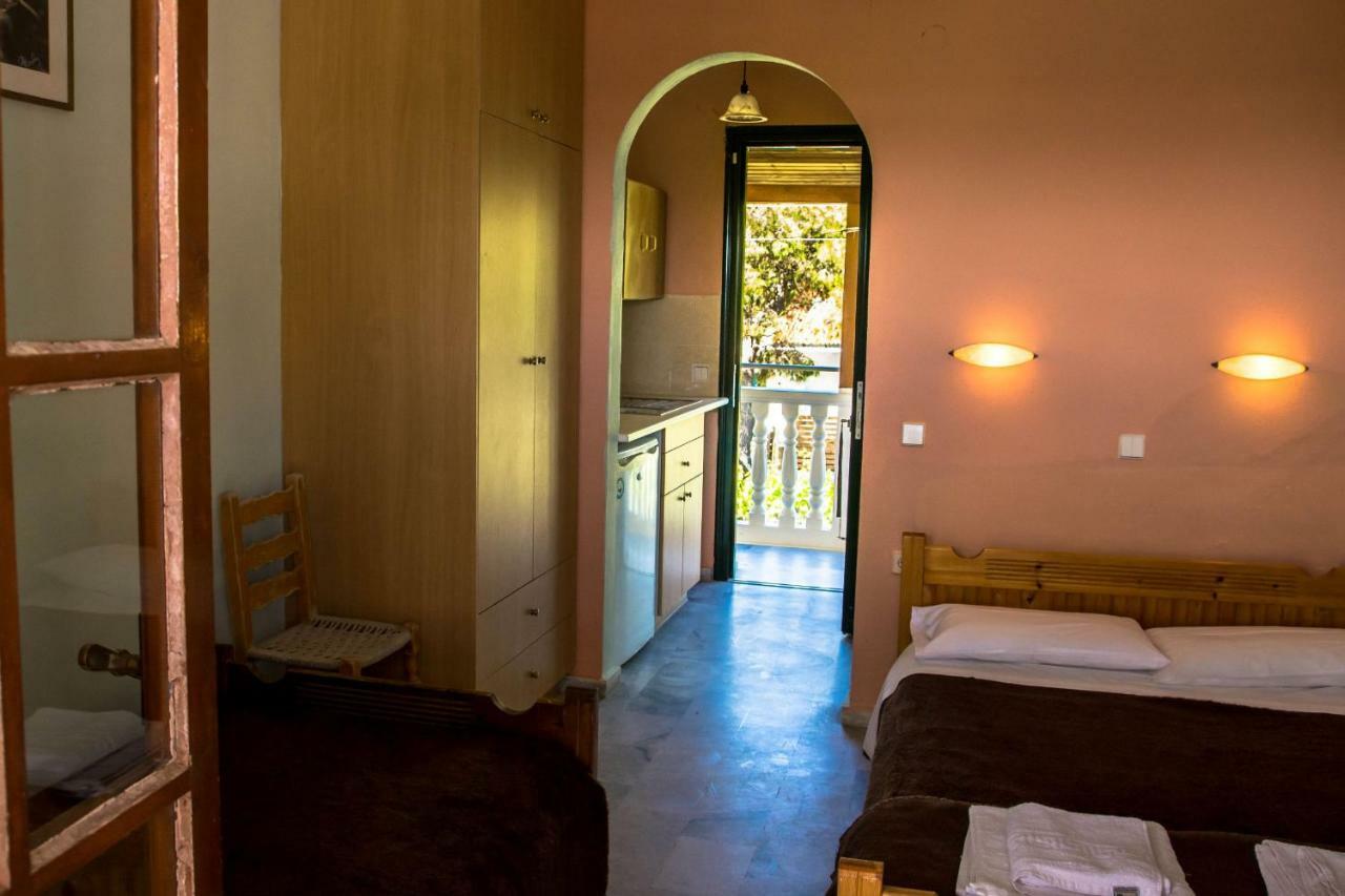 Nikos Studios Alykes Zakynthos Island Bagian luar foto